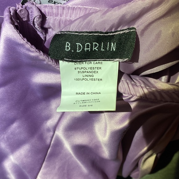 Light Purple Dress with long slit - Picture 4 of 4